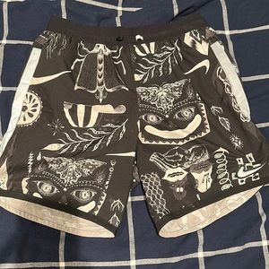 Men’s super rare Nike running shorts.